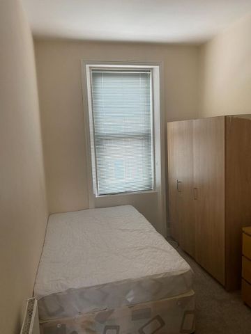 3 bedroom maisonette to rent - Photo 3