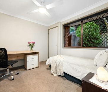 LOWSET GEM ON ANAKIE DRIVE! - Photo 5