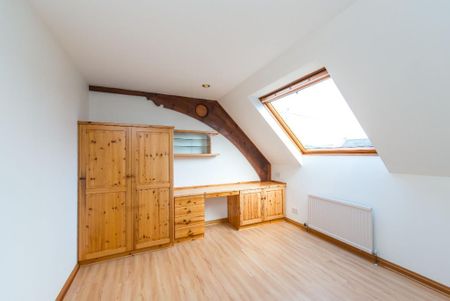 4 bedroom detached house to rent - Photo 3