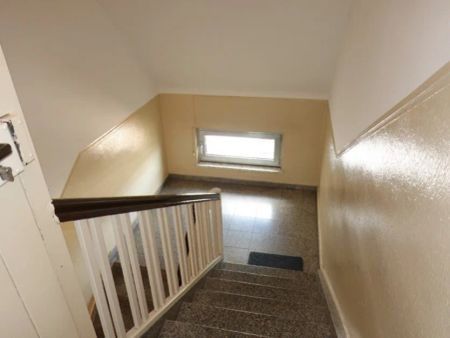 3-Zimmer-Dachgeschoss-Wohnung mit Blick über die Hagener Innenstadt - Photo 2