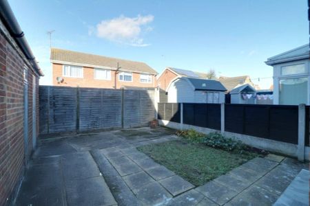 Pasture Road South, Barton-upon-Humber, Lincolnshire, DN18 5RA - Photo 5