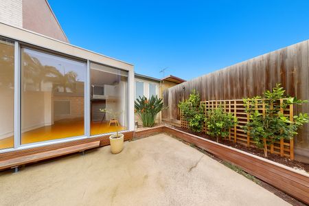 Fitzroy North Charm Meets Modern Ease - Photo 3