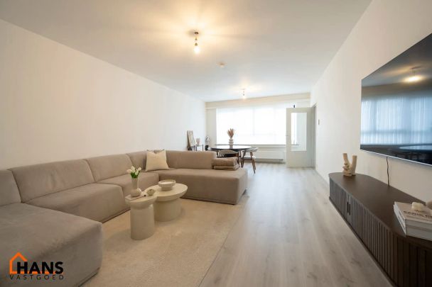 Recent gerenoveerd appartement op de 2de verdieping met optionele garagebox. - Photo 1