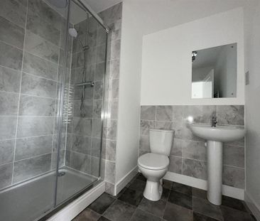 3 bedroom detached bungalow to rent - Photo 3