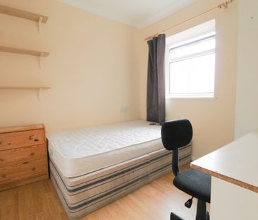 King Street, Treforest, Pontypridd - Photo 3