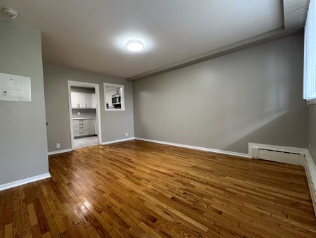 For Lease - 233 Pannahill Road Unit# Unit 1, Toronto, Ontario - Photo 2