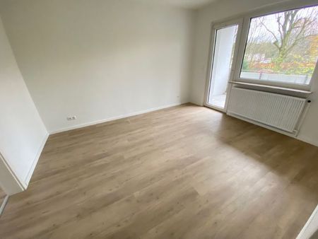 ruhige Sackgasse, schönes Arbeitszimmer, zwei Balkone - Photo 2