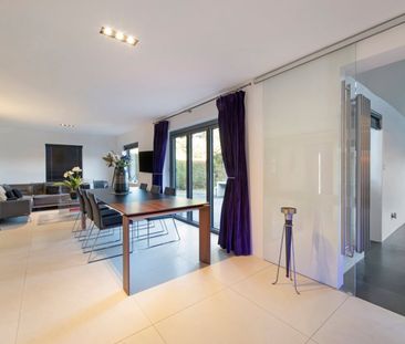 Fetcham, Leatherhead, Surrey, KT22 - Photo 1