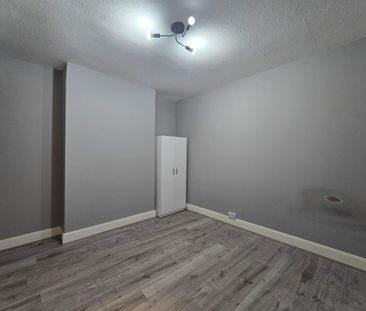 Chandos Road N17, London - Photo 2