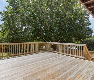 Spacious Townhouse with Bonus Rumpus Room & Multiple Outdoor Areas - Photo 3