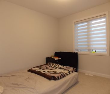 For Lease - 110 Lynn Coulter Street, Barrhaven, Ontario - Photo 2