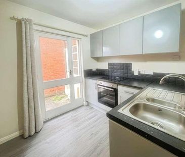 Yarborough Road, East Cowes, PO32 - Photo 3