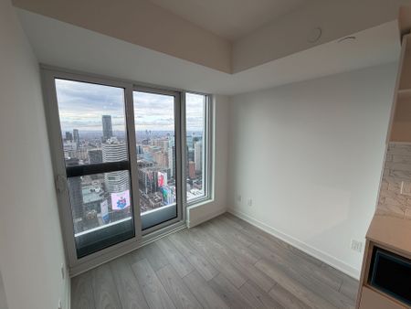 For Lease - 252 Church Street Unit# 5301, Toronto, Ontario - Photo 3