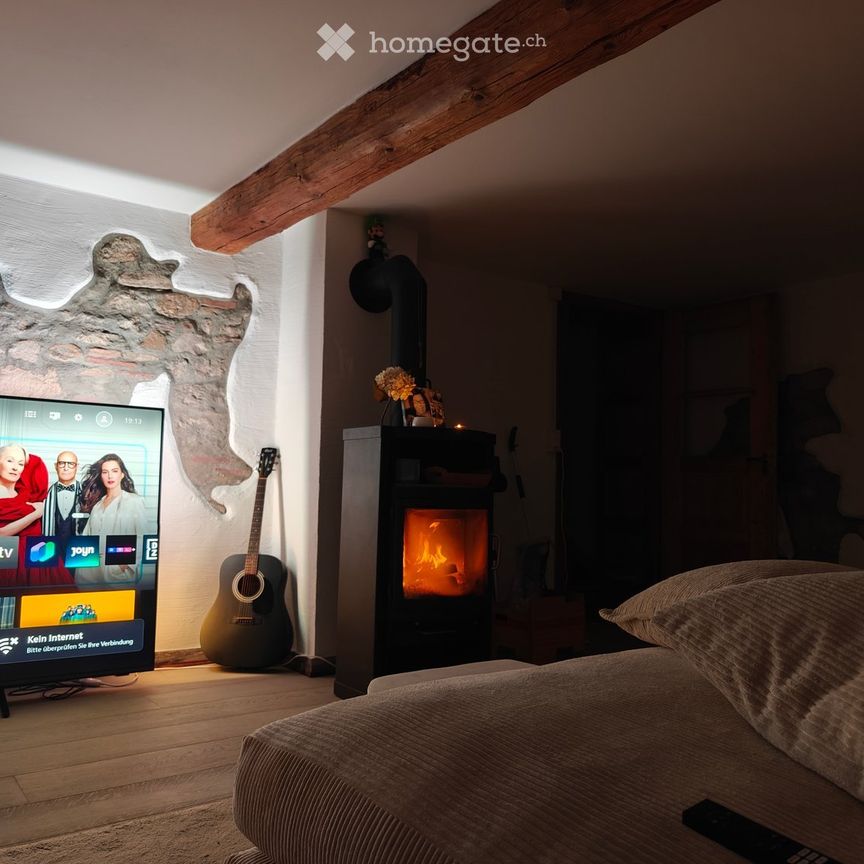 Frisch umgebaute 3,5-Zimmer-Wohnung mit Holzofen AB SOFORT - Photo 1