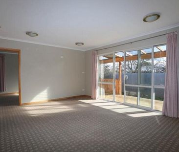 Student Property – two swellings, Six Bedroom – Bryndwr - Photo 1
