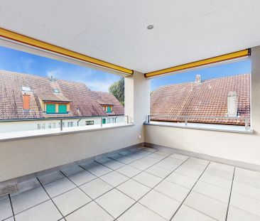 MODERNE WOHNUNG MITTEN IM ZENTRUM VON AARWANGEN - Foto 1