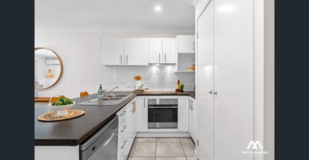 Private, Lowset Duplex in the Manly State School Catchment - Photo 4