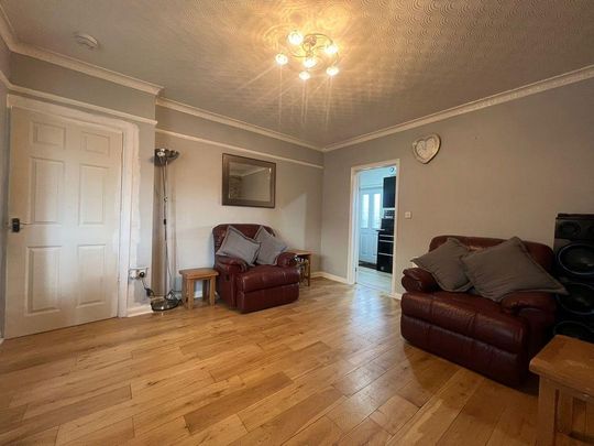 1 bedroom in a house share to rent - Photo 1