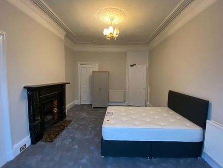 3 bedroom apartment to rent - Photo 5