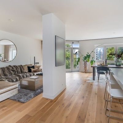 1051HG, Amsterdam - Photo 1