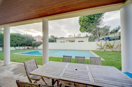 Moradia T6 com Piscina e Jardim na Costa da Guia em Cascais - Photo 3
