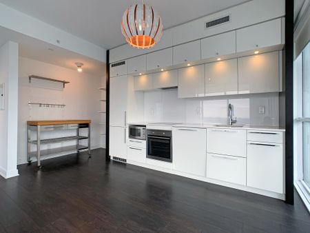 For Lease - 15 Grenville Street Unit# 3803, Toronto, Ontario - Photo 2