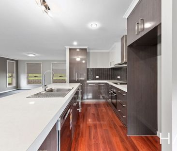 A Riverside Address of Enduring Appeal - Photo 6