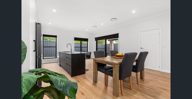 🏡 Freshly Renovated Modern Living - Photo 1