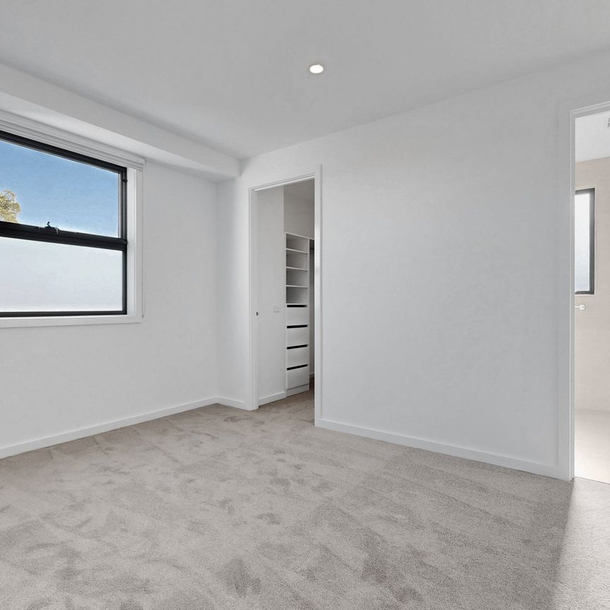 Four Bedrooms Four Ensuites - Photo 1