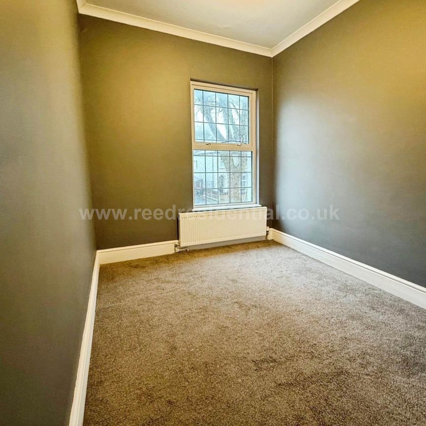 Cambridge Road, Southend On Sea - Photo 1