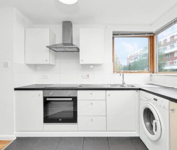 3 bedroom flat to rent - Photo 6