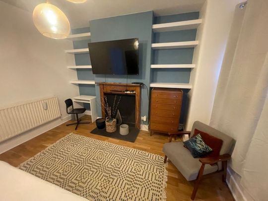 Room in a Shared House, Stephendale Rd, SW6 - Photo 1