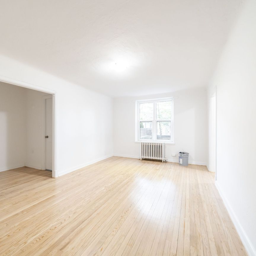 For Lease - 8 Mallory Gardens Unit# 4, Toronto, Ontario - Photo 1