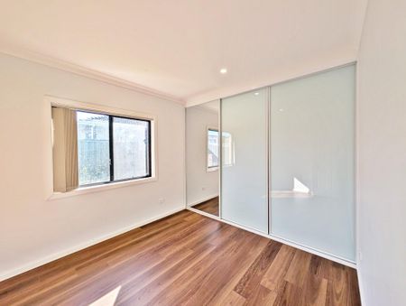 Well-Presented 2 Bedroom Granny Flat - Photo 3