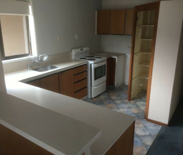 QUIET TWO BEDROOM HOME - Photo 3