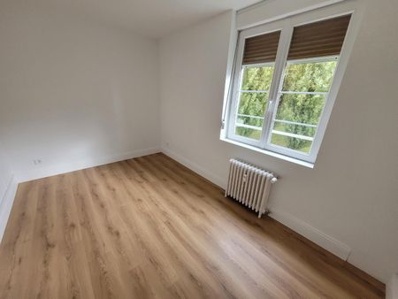 Location Appartement 4 pièces 77m² BOULOGNE SUR MER 62200 - Photo 2