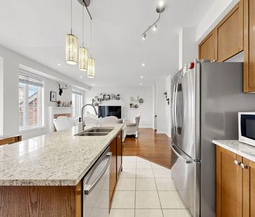 For Lease - 72 Staglin Court, Markham, Ontario - Photo 2