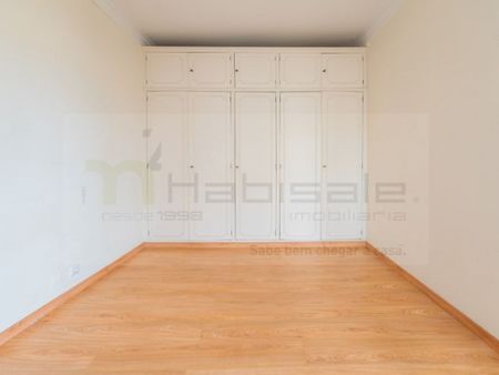 3 room luxury Apartment for rent in Cascais e Estoril, Portugal - Photo 4
