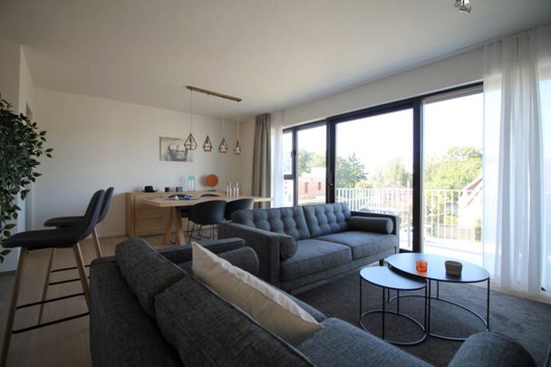 Avenue Reine Astrid, 1950, Kraainem - Photo 1