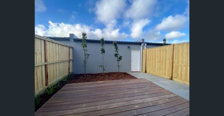 Townhouse in Central Warralily Location - Photo 4