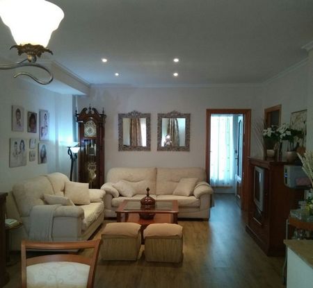 Semi Detached Villa - Photo 4