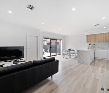 Modern Family Home in Cobblebank - Photo 1
