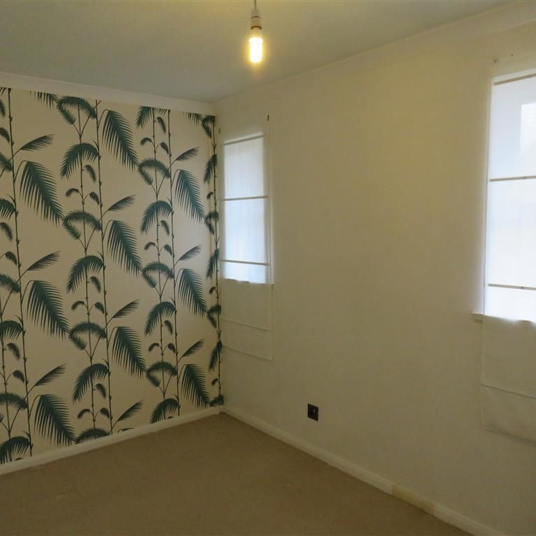 Kenley Close, Cardiff - Photo 1