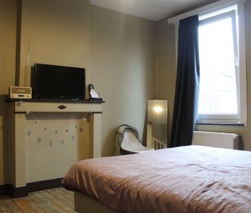 Gezellige woning met 2 slaapkamers en tuin in het centrum van Zottegem - Photo 3