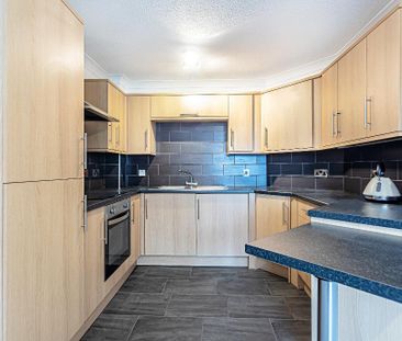 2 bedroom flat to rent - Photo 5