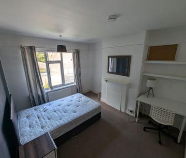 8 bedroom house of multiple occupation to rent - Photo 5