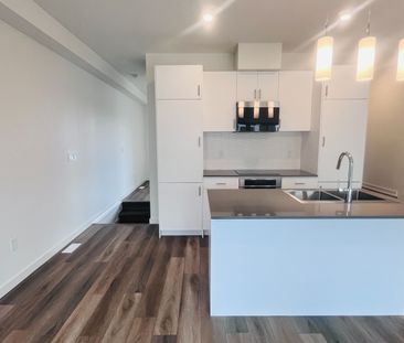 For Lease - 19 RAINWATER Lane Unit# UPPER, Barrie, Ontario - Photo 1