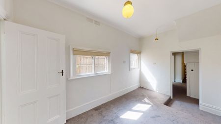Beautiful House In The Perfect Location! - Photo 3