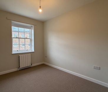 The Crescent , Taunton - Photo 1