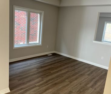 For Lease - 11 Willson Drive, Thorold, Ontario - Photo 5